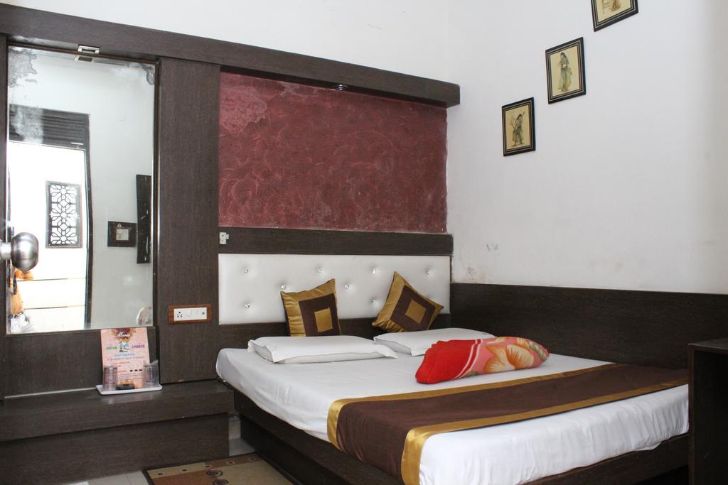 Hotel Shiv Palace Nueva Delhi Exterior foto