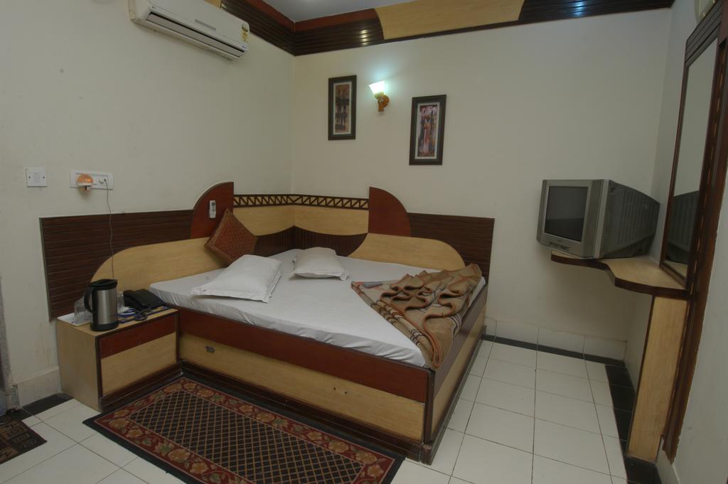 Hotel Shiv Palace Nueva Delhi Exterior foto